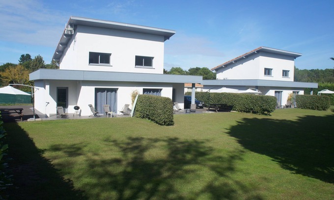 Messanges Apartment | Spacious, quiet, comfortable duplex, south-facing, heated covered swimming pool