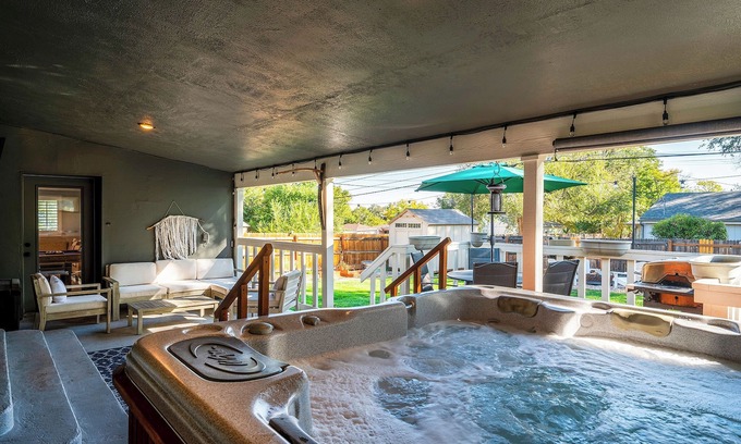 Edgewater House | Spacious remodeled ranch near Sloan’s Lake w/ luxury amenities and outdoor fun!