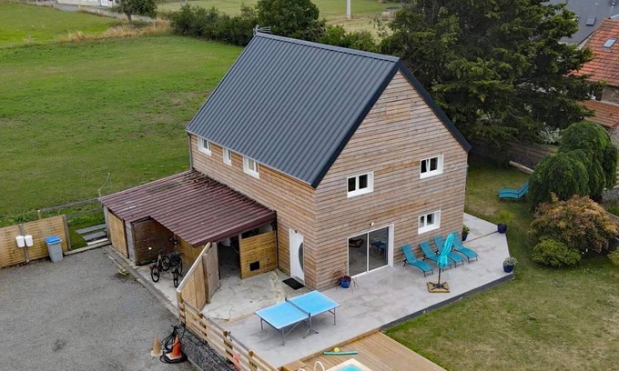 Jullouville Cottage | Spacious Retreat: Private Pool, Spa, Baby Equipment, near Jullouville Beach