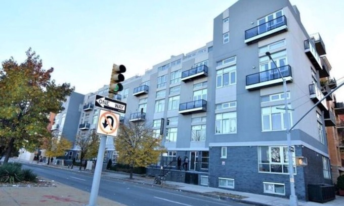 Greenpoint Apartment | Spacious room in greenpoint with private entrance and bathroom