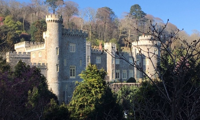 Caerhays Apartment | Spacious, self contained flat within this Historic Castle of Caerhays, within walking distance of th