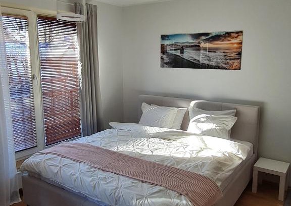 Tatari Apartment | Spacious studio apartment in city center Tallinn