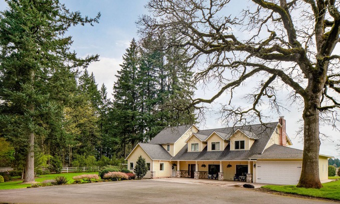 Sherwood - Tualatin South Other | Spacious Suite on Oregon Equestrian Estate