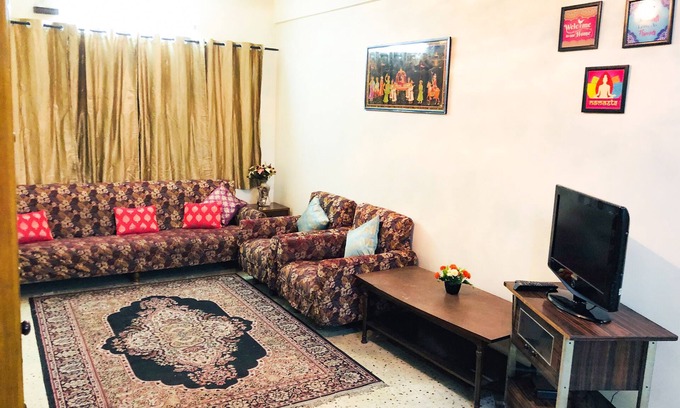 Ballygunge Apartment | Spacious, sunny, 3 bedroom apartment in the heart of the city