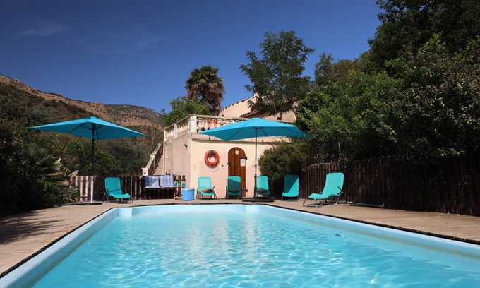 Serdinya Villa | Spacious Three Bedroom Mountain Villa with Pool