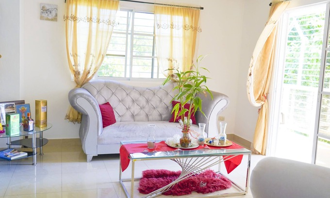 Altos de Arroyo Hondo Condo | Spacious Two-Level Penthouse Condo!