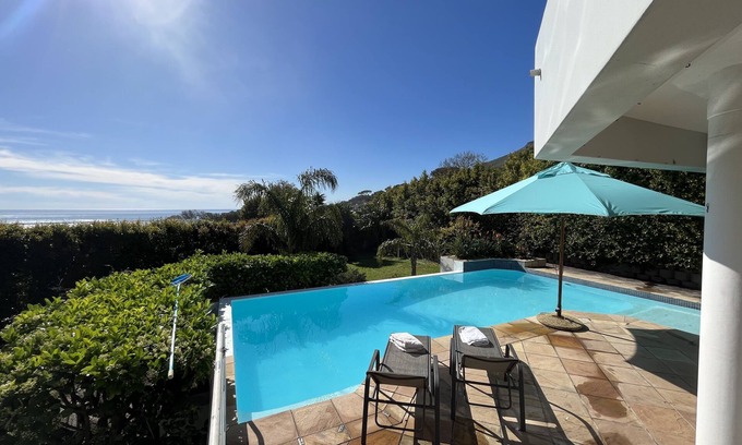 Camps Bay House | Spacious villa in perfect location!