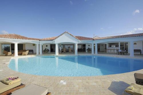 Plum Bay Villa | Spacious villa with sea view in Saint Martin + private pool.