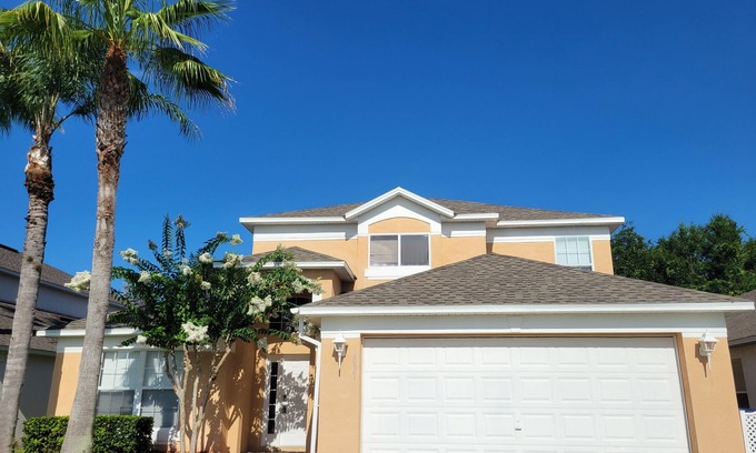Lake Berkley Villa | Spacious Villa with Private Heated Pool & Office