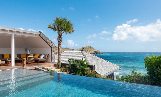 Toiny Villa | Spacious Villa with True Architectural Gem