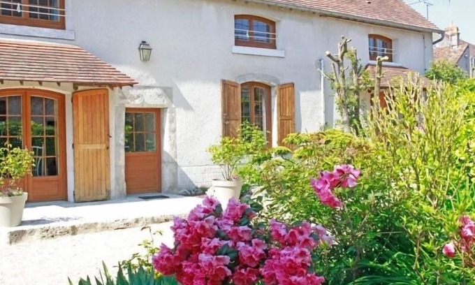 Tavers Cottage | Spacious Vintage Cottage in Loire Valley: Village Charm, Garden, Pets Welcome