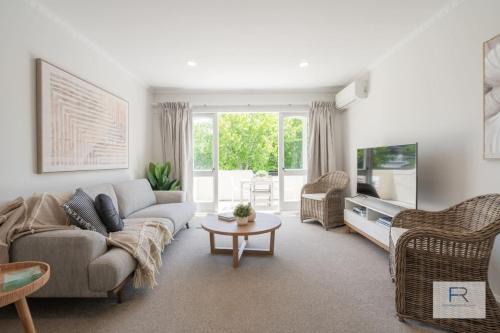 St. Heliers House | Spanish Charm - Stylish 3BR Steps from the Beach
