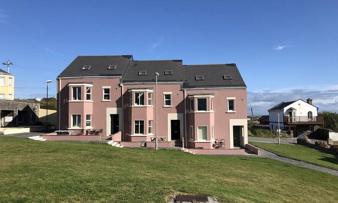Kilkee Ski Chalet | Spanish Cove Holiday Home No.D4 (Sleeps 5)