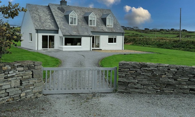Breaffy South Ski Chalet | Spanish Point El Martins Holiday Home