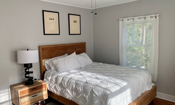 Spanish Town Historic District House | Spanish Town Downtown apartment