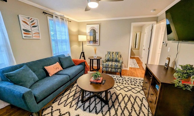 Syracuse Apartment | Spanking NEW Designer 2 BR Unit- Near University/Hospitals -3
