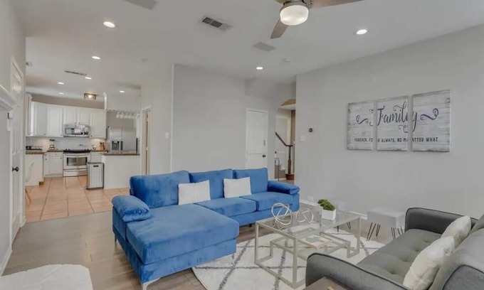 Far North Dallas House | Sparkling Gem for Families or Groups!