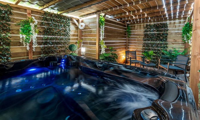 Pezarches House | SPAtio Suite - Private Jacuzzi - 20min Disneyland PARIS