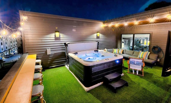 Katie Hill Neighborhood House | Speakeasy 4 bedroom home - Hot Tub - Game Room!