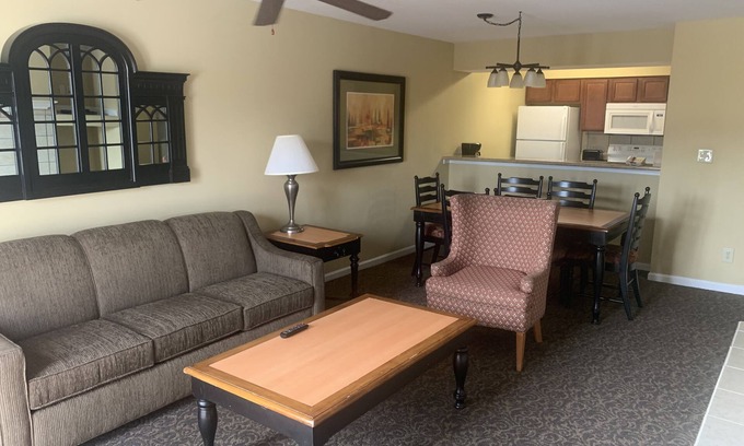 Berkeley House | Special Holiday Rates. 4BDR townhouse (12) in Historic Powhatan π