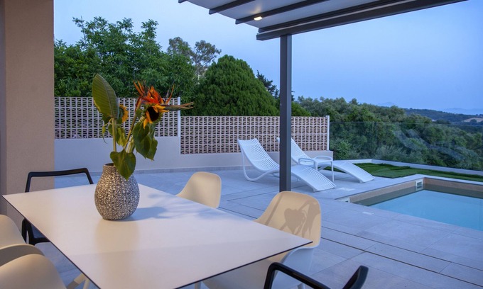 Kanali Villa | Special Offer! Villa Monolithi in Preveza with pool and sea views