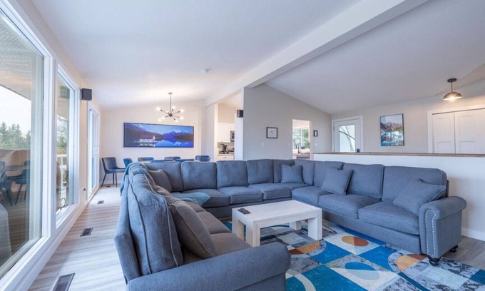 Hinton House | Specifically Designed for Large Families