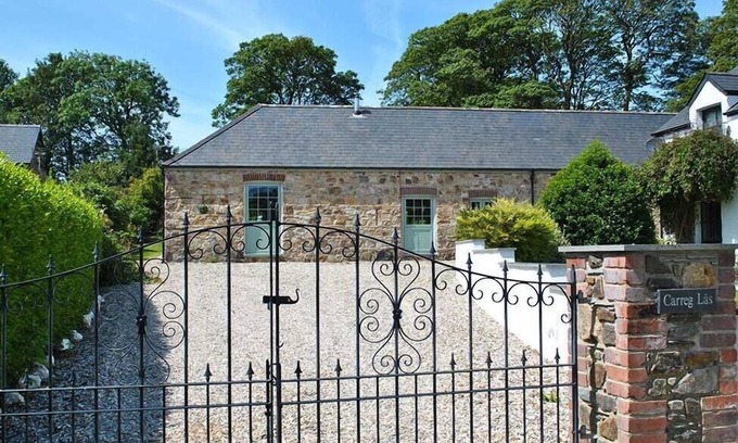 Hayscastle Cross House | Spectacular, award winning self-catering barn conversion in Pembrokeshire.