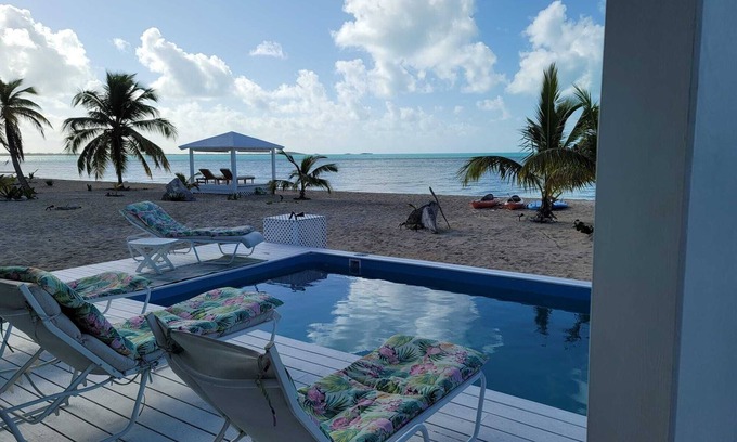 Wemyss Settlement House | Spectacular beachfront calm water sunset property