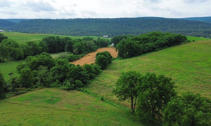 Spring Mills Apartment | Spectacular Buckleberry View Hot Tub Fireplace Jacuzzi