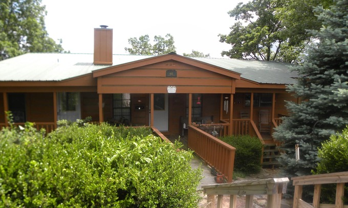 Rising Fawn Apartment | Spectacular mountaintop views. Hiking at Cloudland Canyon minutes away