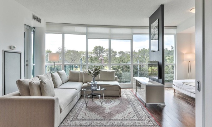 Fort York Hotel | Spectacular Presidential Loft - Downtown Toronto