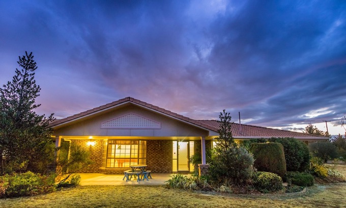 Stanthorpe House | Spectacular Stanthorpe Villa
