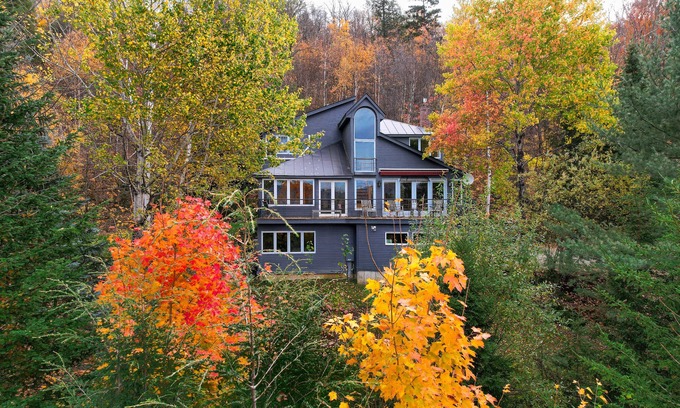 Stowe Hollow House | Spectacular Stowe Home for Fun Family Vacations! Eco friendly/EV Charging!