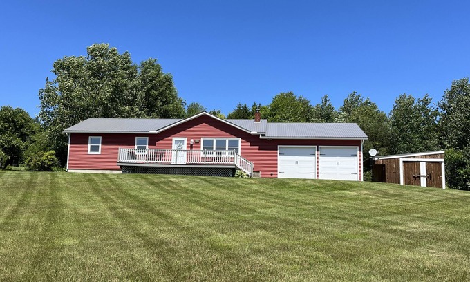 Eastern Vermont House | Spectacular views and close to three ski areas; Stowe, Smuggler’s and Jay Peak.
