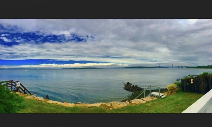 Portsmouth House | Spectacular views at a charming waterfront cottage!