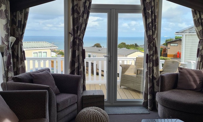 Swanage House | Spectacular Views of Swanage Bay and Downs