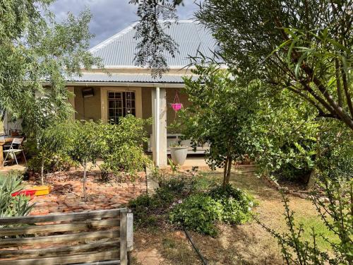 Calitzdorp House | Spekboom Cottage