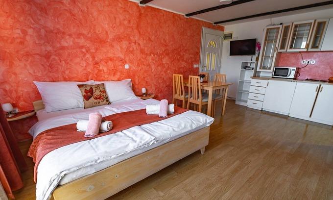 Radovljica Apartment | Špelca at Slovenian Traditional Guesthouse