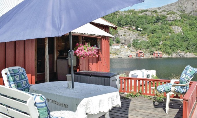 Flekkefjord House | Spend a great family vacation in a vacation home close to spectacular nature.