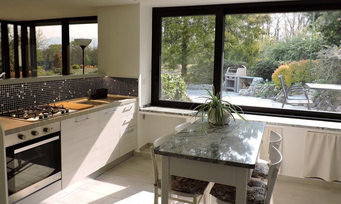 Barza House | Spending a vacation in the Garden.