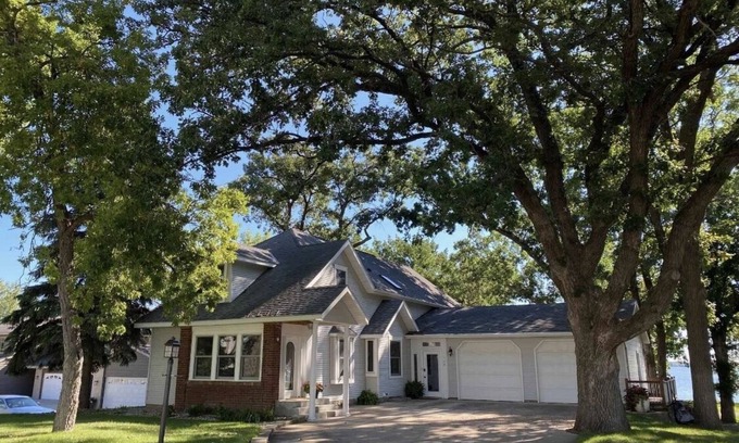 Spicer Cottage | Spice of Life Cottage on Green Lake - Family Rental.
