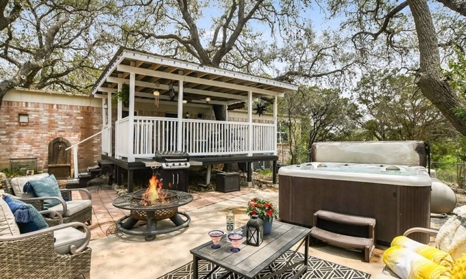 Pedernales Bend House | Spicewood, Lake Travis, Pedernales, Hot Tub, Fire Pit, Porch Swing