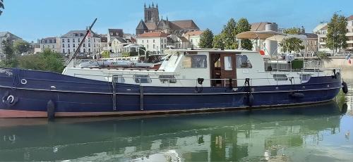 Meaux Boat Rental | Spicy - Séjour insolite sur la Marne