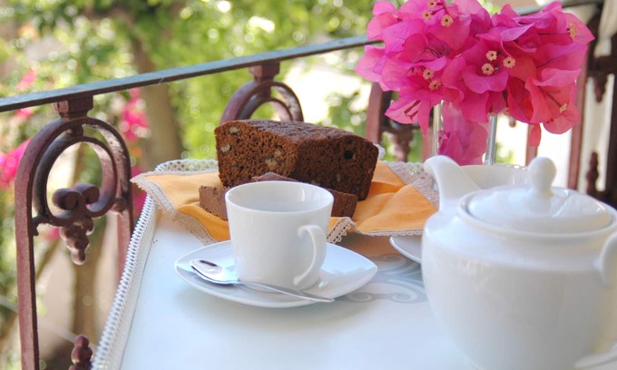 Alfama Apartment | Spirit of Art - ideal for families with balcony and garden view