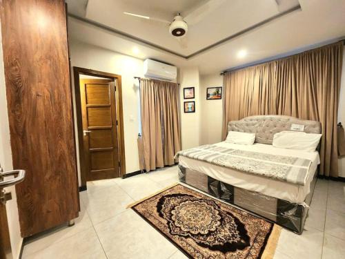 Islamabad Apartment | Splendid 1Bed Apt In Bahria Town