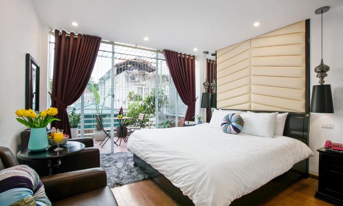 Hang Trong Hotel | Splendid Holiday Hotel