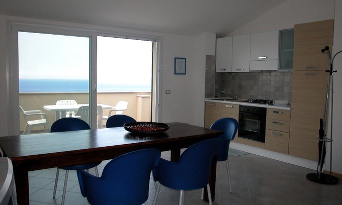 Gabicce Mare Apartment | SPLENDID SEA VIEW 10 minutes walk from the beach -immersed in greenery