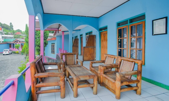 Bandungan Hotel | SPOT ON 90100 Hotel Kediri Bandungan