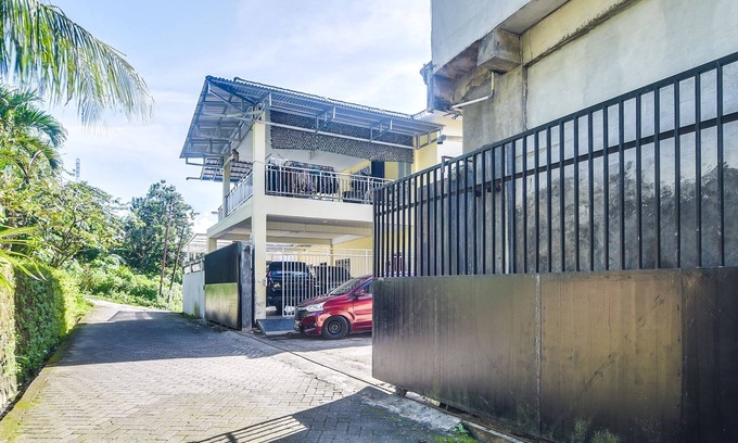 Grand Kawanua International City Hotel | SPOT ON 92000 3m Kost Dan Homestay