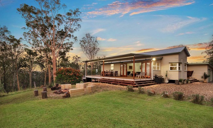 Laidley South House | Spotted Gum - A Tranquil Mountain Retreat Surrounded by Nature